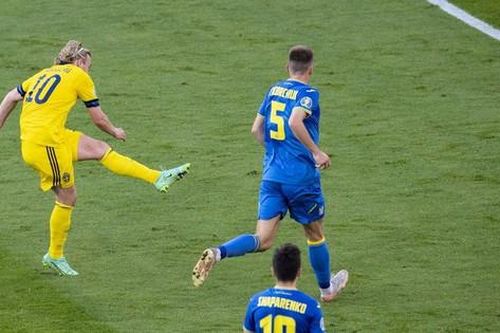 VIDEO Màn rượt đuổi hấp dẫn của Thụy Điển và Ukraine