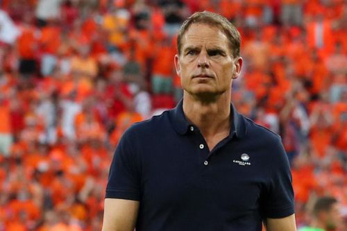 Hà Lan sa thải HLV Frank de Boer