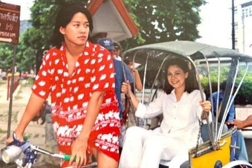 Thanh Thảo từng trốn học đi hát ở vũ trường, bà ngoại phải theo sát trông chừng