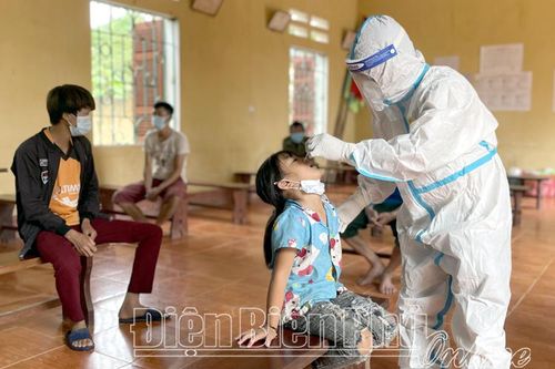 Lấy trên 5.900 mẫu xét nghiệm trong cộng đồng tại xã Si Pa Phìn