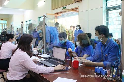 Mô hình 'Gửi tiền tiết kiệm - Vì tương lai xanh'