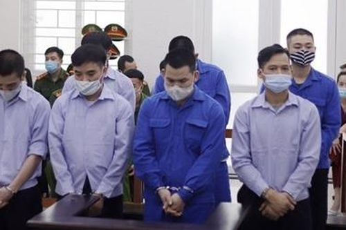 Cưỡng đoạt tiền tỷ của chủ doanh nghiệp, nhóm đòi nợ thuê lĩnh 54 năm tù