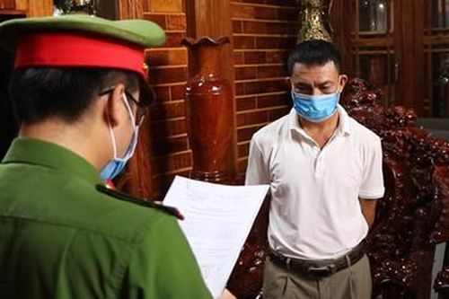 Khai thác đất vượt mức, thu lợi hơn 1 tỷ đồng