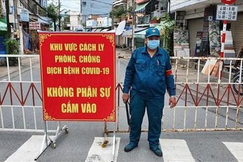 Liên quan 90 ca nghi mắc COVID-19, Bình Dương cách ly hơn 3.000 người