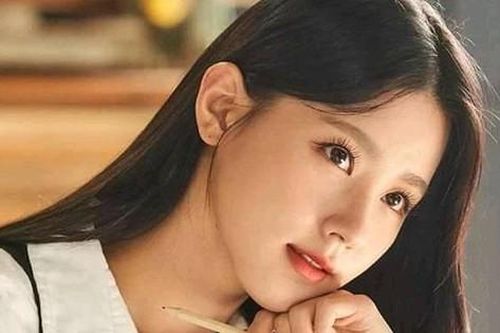 Dù là thành viên hụt, Miyeon (G)I-DLE vẫn hơn 4 chị em BLACKPINK ở điểm này