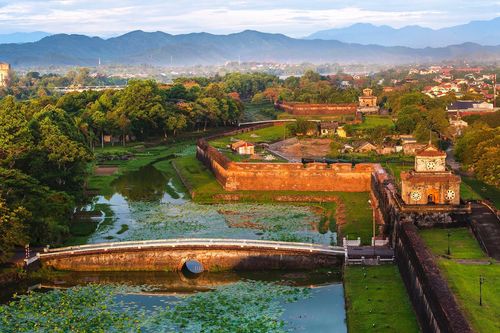 Huế mở rộng với cảnh sắc muôn màu