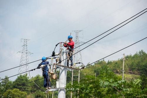 Trung Quốc lao đao vì khủng hoảng điện