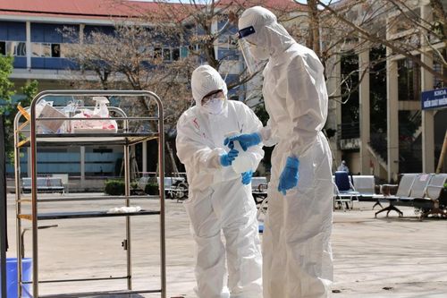 2 nhân viên của CDC Tiền Giang mắc Covid-19, tìm khẩn F2 từng đến tiêm chủng