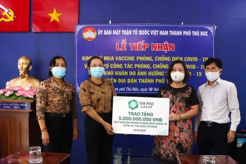 Van Phuc Group ủng hộ 5 tỷ đồng cho quỹ vaccine Covid-19