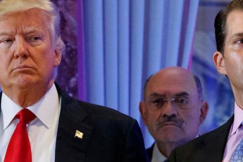 Cựu TT Trump lên tiếng về việc tập đoàn gia đình chính thức bị truy tố