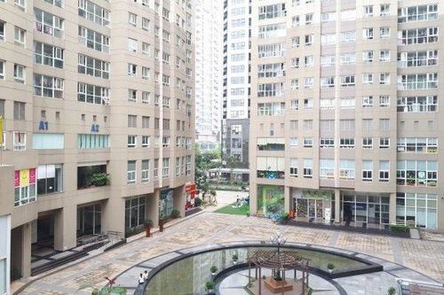 Cháu bé ở Hà Nội rơi từ tầng 11 chung cư xuống tử vong
