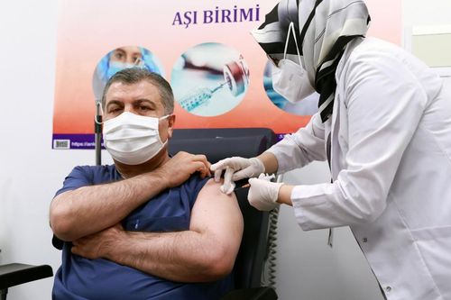 Thổ Nhĩ Kỳ bắt đầu tiêm liều vaccine thứ 3 ngừa COVID-19