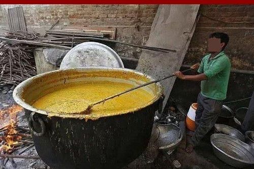Đang nấu cỗ cưới, đầu bếp Iraq tử vong vì ngã vào nồi súp gà khổng lồ