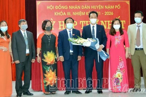 HĐND huyện Nậm Pồ họp kỳ thứ nhất, kiện toàn các chức danh