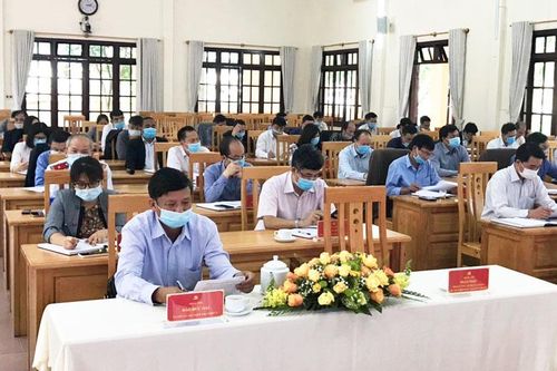 Hội nghị Huyện ủy Lạc Dương lần thứ 6