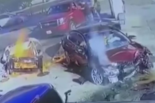 Lái xe trong tình trạng say xỉn, tài xế suýt gây cháy cả cây xăng