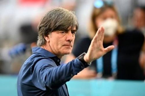 Joachim Low xin lỗi vì thất bại trước tuyển Anh sau khi rời ghế HLV trưởng