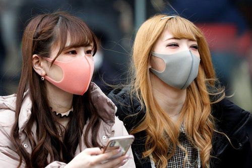 Sẽ không còn cái bắt tay chào hỏi khi Covid-19 qua đi?