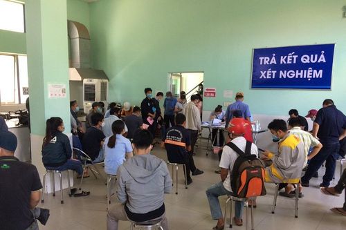 Đồng Nai: Đua nhau đi xét nghiệm SARS-CoV-2 làm 'giấy thông hành'
