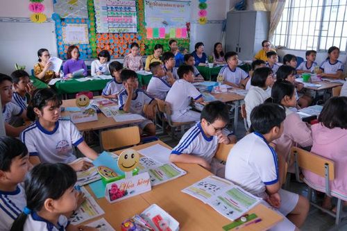 Chương trình, SGK lớp 1 - Một năm nhìn lại: Vượt qua trở ngại
