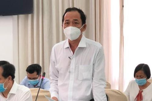 Giám đốc mắc COVID-19 'lọt chốt' kiểm soát đã khai báo gì tại sân bay?
