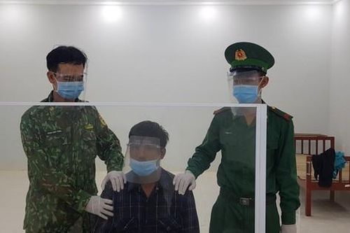 An Giang: Thu giữ 20kg nghi cần sa khô vận chuyển qua biên giới