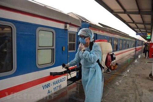 Ngành đường sắt đề nghị ưu tiên tiêm vaccine cho nhân viên tuyến đầu