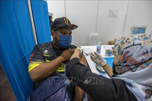 Indonesia, Malaysia tiếp nhận vaccine do Nhật Bản hỗ trợ