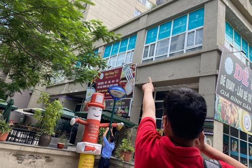 Người dân bàng hoàng kể lại giây phút phát hiện bé 5 tuổi rơi từ tầng 11 chung cư xuống tử vong