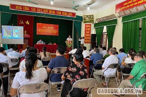 Đồng chí Bí thư Thành ủy đối thoại với nhân dân