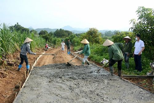Chiêm Hóa tạo đồng thuận bê tông hóa đường giao thông nông thôn