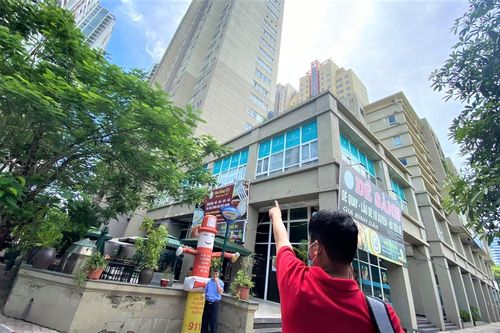 Bé 5 tuổi rơi từ tầng 11 chung cư ở Hà Nội: Lời kể xót xa của nhân chứng