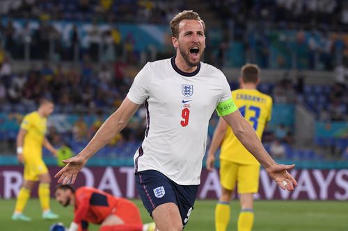 Kane tỏa sáng đưa tuyển Anh vào bán kết Euro 2020