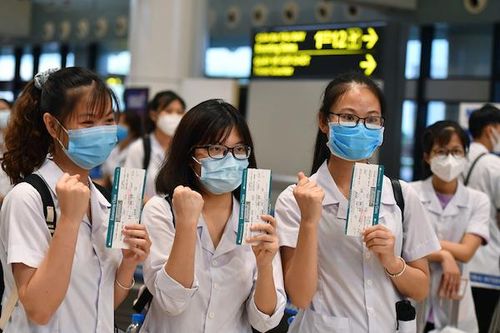 Sự thật những 'ồn ào' về sinh viên y tế Hải Dương tình nguyện vào TP Hồ Chí Minh chống dịch Covid-19