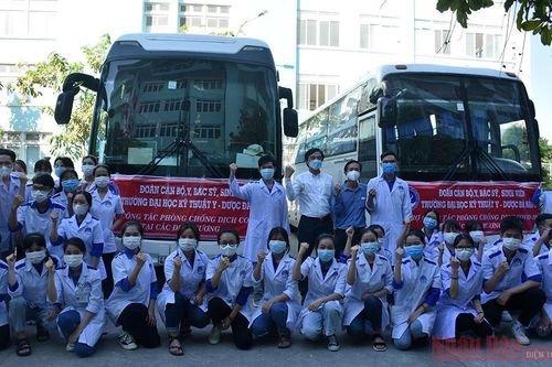 Hơn 100 cán bộ, sinh viên Đà Nẵng hỗ trợ Phú Yên chống dịch