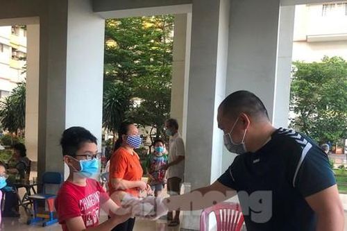 Nở rộ 'siêu thị 0 đồng' chia sẻ khó khăn với người nghèo giữa tâm dịch