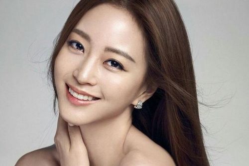 Han Ye Seul bất ngờ công khai bạn trai