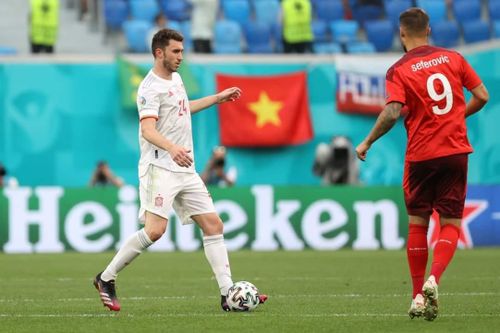 Gặp những người mang cờ đỏ sao vàng vào sân Gazprom Arena ở EURO 2020