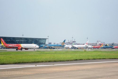 Đề xuất tạm dừng bay chở khách đi đến Thọ Xuân, Phú Bài, Chu Lai