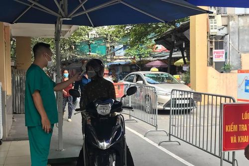 Những ai không phải trả tiền xét nghiệm sàng lọc COVID-19 khi đi khám chữa bệnh?