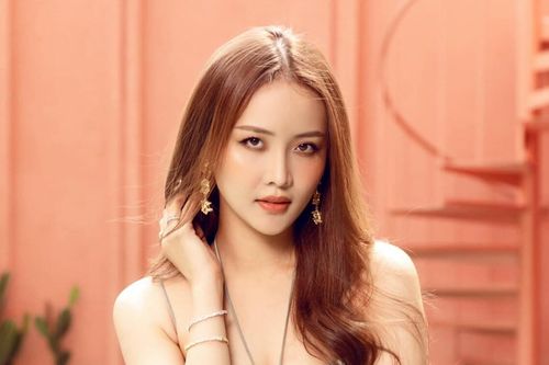 Mẹ ruột nợ nần tiền tỷ, Trương Mỹ Nhân cầu xin các chủ nợ: 'Coi như mẹ tôi đã mất, đừng tìm tôi nữa'