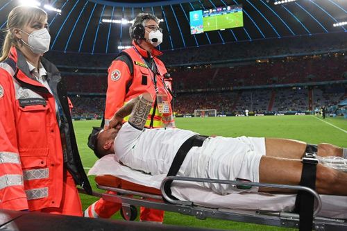 EURO 2020: Spinazzola chấn thương nặng, ôm mặt khóc nức nở