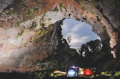 Du lịch ở 'vương quốc hang động'
