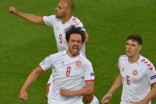 Đan Mạch viết tiếp câu chuyện cổ tích tiến vào bán kết EURO 2020