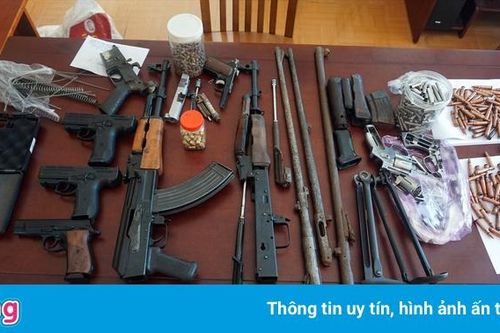 Nam thanh niên bị bắt vì tàng trữ, bán súng AK