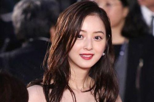Hôn nhân của Nozomi Sasaki rạn nứt sau khi chồng ngoại tình
