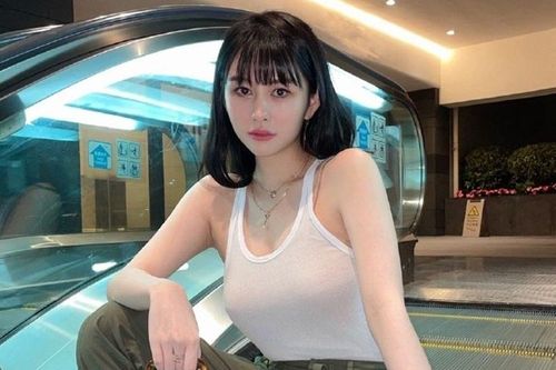 Con gái Khâu Thục Trinh tiết lộ quá khứ bị bạn bè tẩy chay