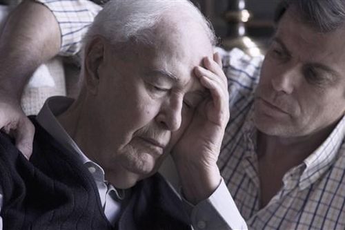 Thuốc chữa bệnh Alzheimer: Nên hay không đưa vào sử dụng?