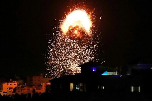 Không quân Israel tấn công các mục tiêu tại Dải Gaza sau thỏa thuận ngừng bắn