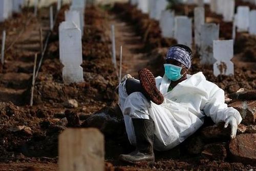 Số ca tử vong ở Jakarta tăng gấp 10, Indonesia 'choáng váng' vì Covid-19
